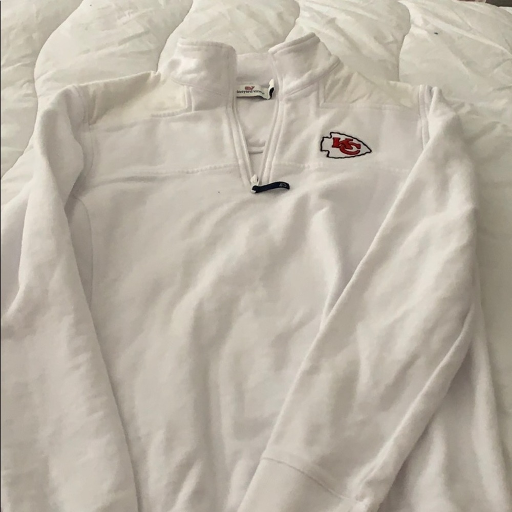Vineyard vines chiefs pullover
